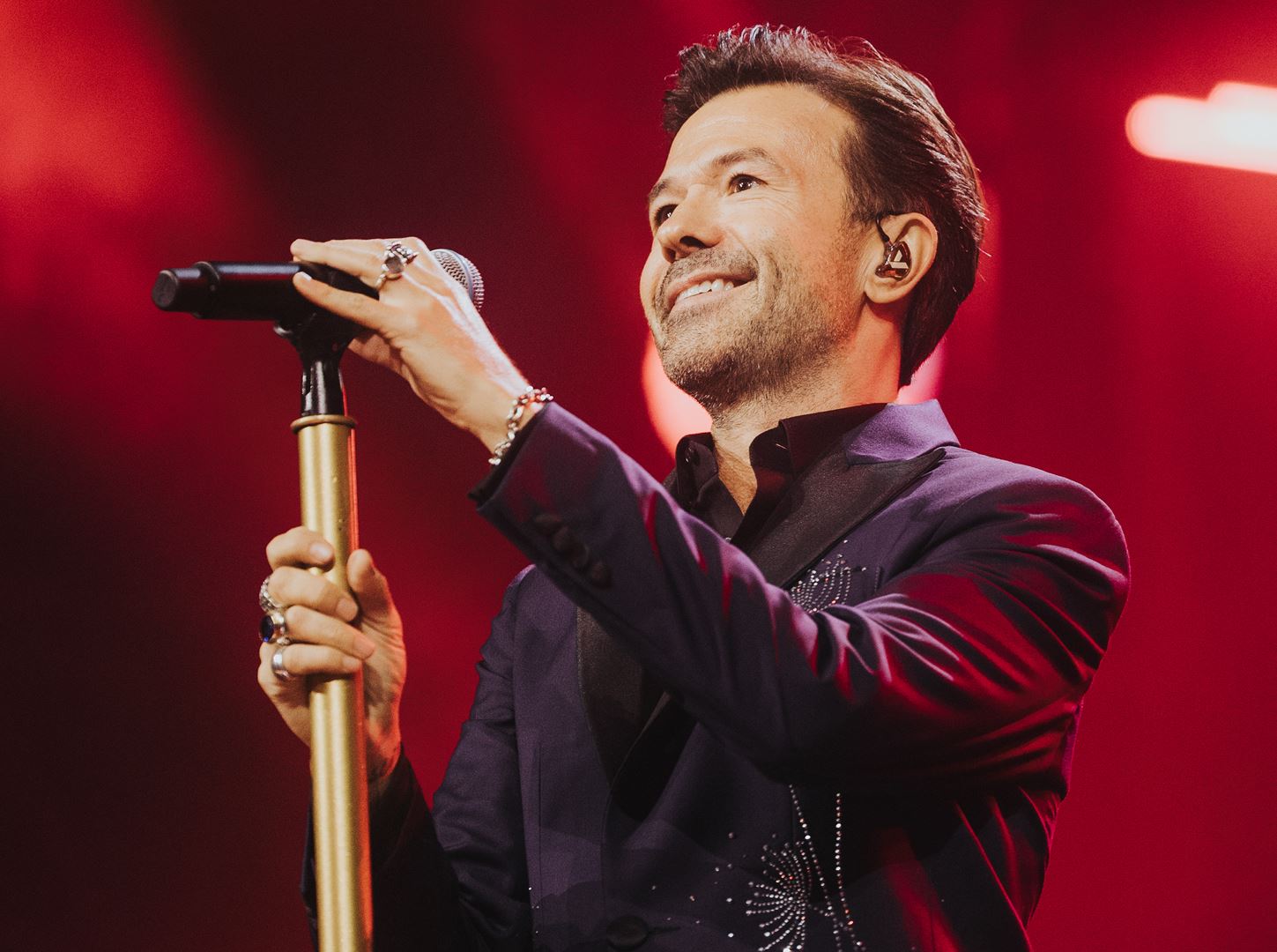 Yalın "Bir Büyülü Gece"